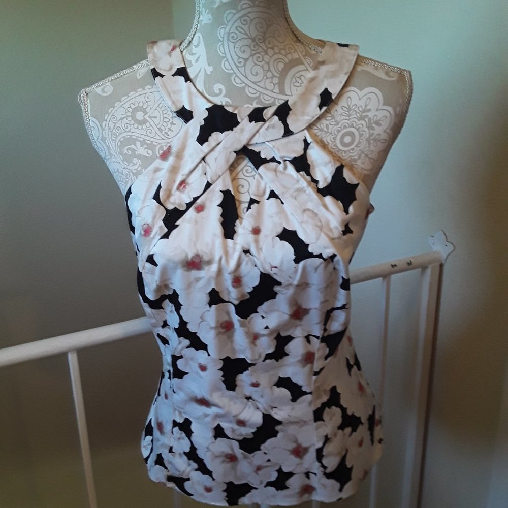 White House Black Market Women's Blouse